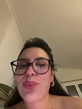 Its_Jade লাইভ XXX চ্যাট