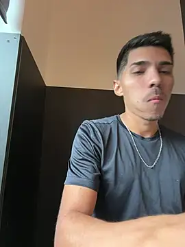 WavyAlloy30 Chat XXX in diretta