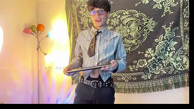 Czat XXX na żywo – maximo_2019