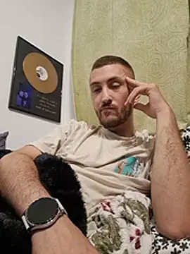 Yris-04's Live XXX Chat