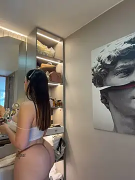 Czat XXX na żywo – Alessia-miller_