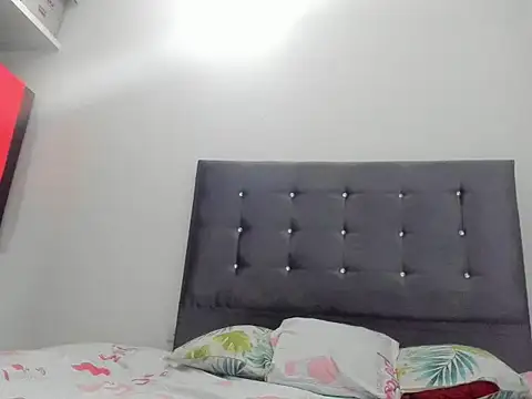 Chat +18 de mila_luxx ao vivo