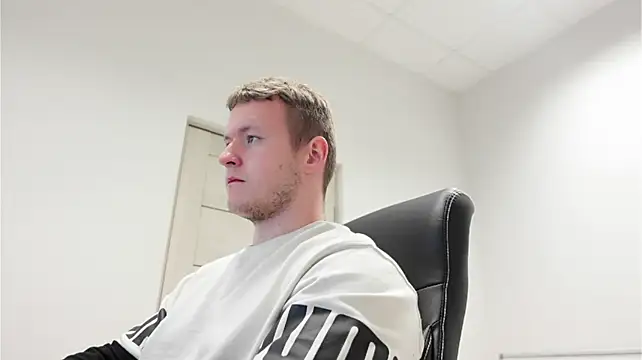 XXX chat uživo modela Richard_Dullas