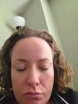 julimonroe Chat XXX live