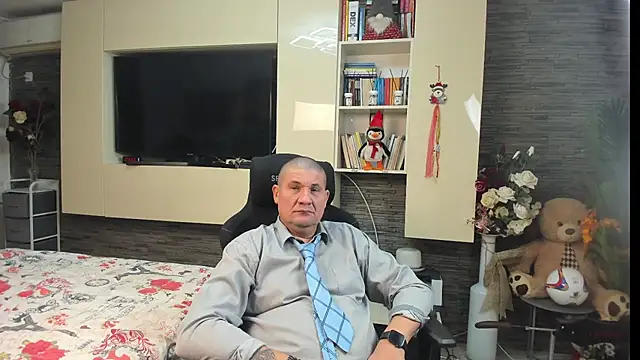 SpartacusDaddy48 – Naživo XXX chat