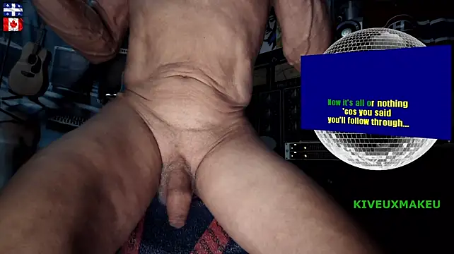 kiveuxmaqueue Show in webcam