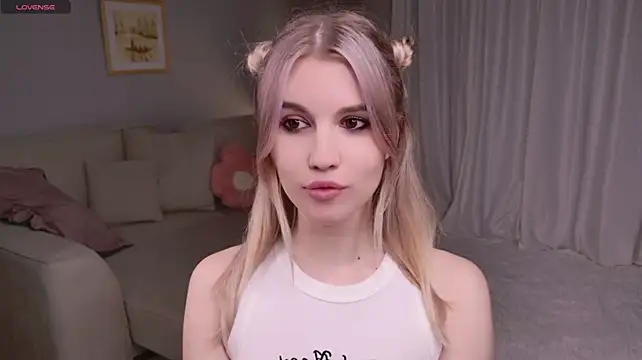 heycassie's Live XXX Chat