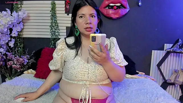 kinky_momm Chat XXX in diretta