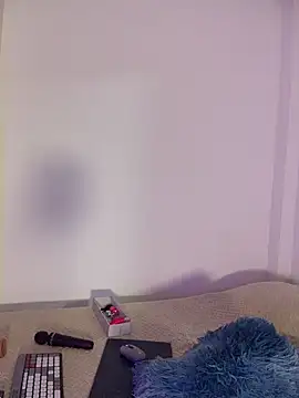 Bella01_ XXX чат на живо