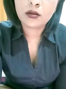 Chat +18 de Queen_Kushi4 ao vivo