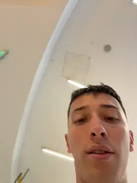 Pertunjukan Kamera Web Thiago_Jones1