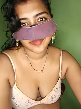juhi06 Adlı Modelin Canlı XXX Sohbeti