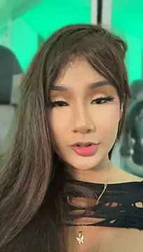 Vale_Prada Adlı Modelin Canlı XXX Sohbeti