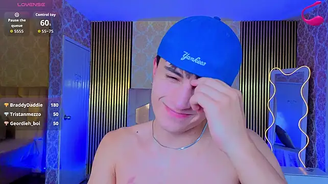 Chat XXX en directo de Kyler_tay