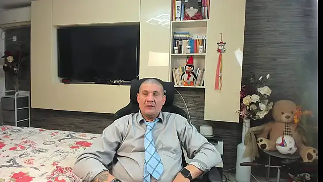 SpartacusDaddy48 Live XXX-chat