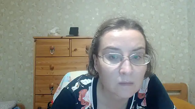 Chat +18 de Smart_Rose ao vivo