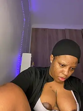 RainBougie – Live XXX-chat