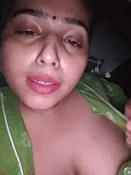Cute-Simmi69's Live XXX Chat