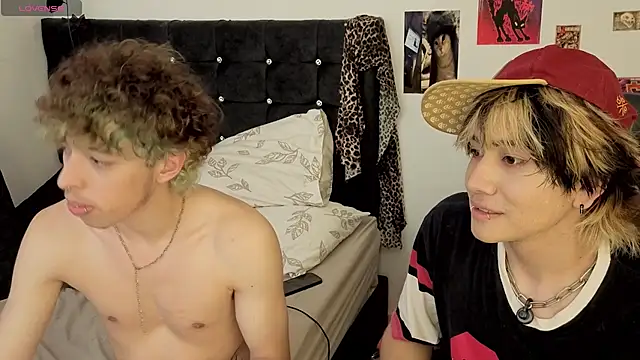 Nio-noah's Live XXX Chat