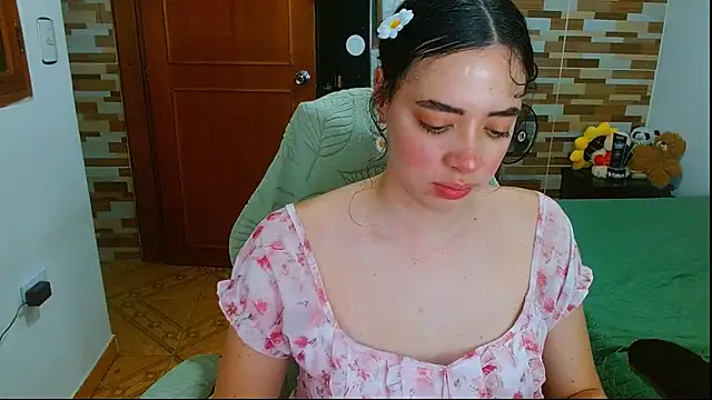 sajecrismaa's Live XXX Chat