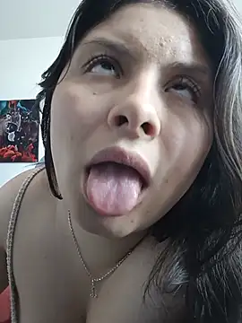 Chatroom XXX en direct de yessica_gomez01