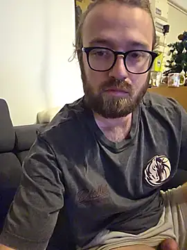 Loopertz's Live XXX Chat
