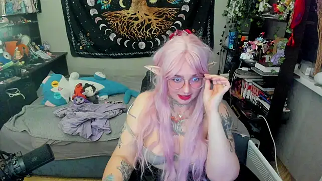 Chat +18 de crystal_musee ao vivo