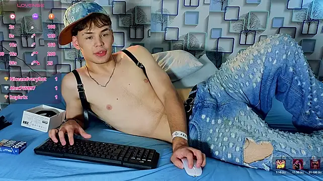 LoganSteel_ élő XXX-chatje