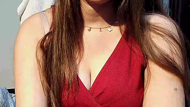 Chat XXX en directo de Nyra-Goddess