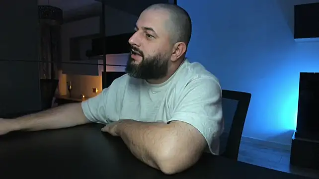 Živý XXX chat DravenPeak