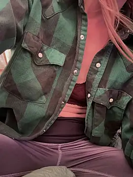 Chat XXX en directo de GoldenFlameGoddess
