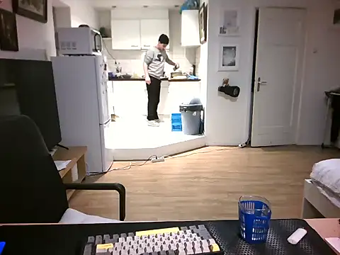 mihaimichael 现场XXX聊天
