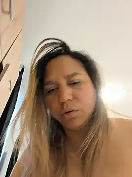 LauraReeves – Naživo XXX chat