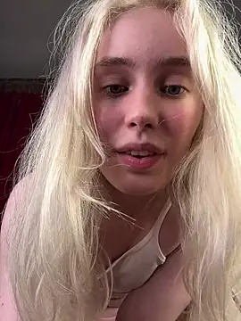 LovelyMiu XXX чат на живо