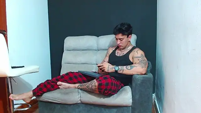 Chatroom XXX en direct de JUSTIN_FULLER1