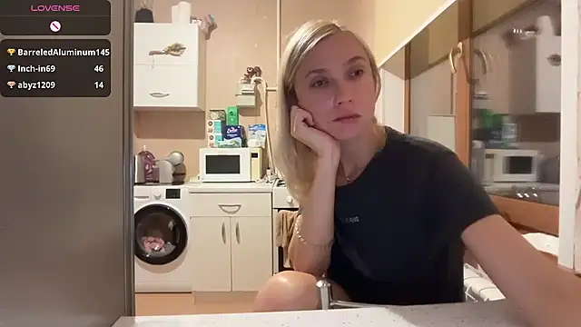 Онлайн чат XXX AngelJeni