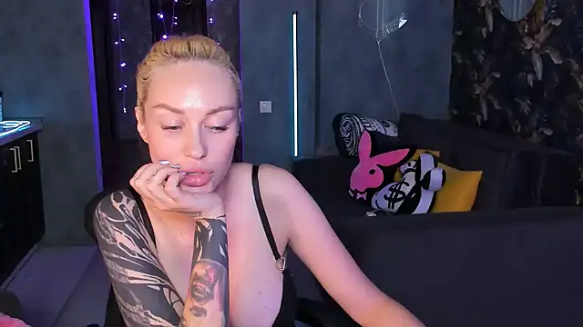 Živý XXX chat Blckmirrorr
