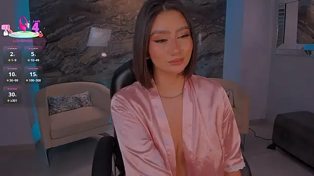 MaddisonLowe live XXX chat