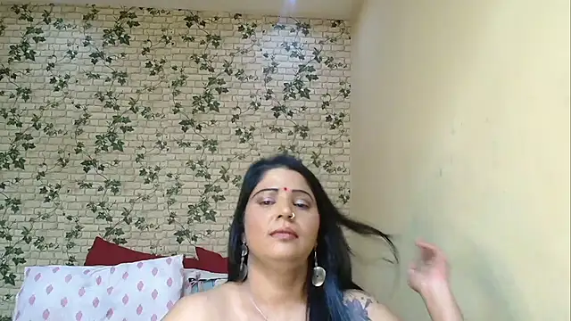 Chat XXX en directo de XIndianintimacy