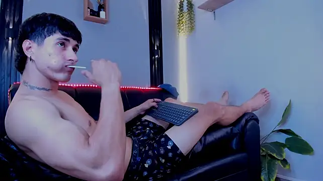 Dark_Valentino_ লাইভ XXX চ্যাট