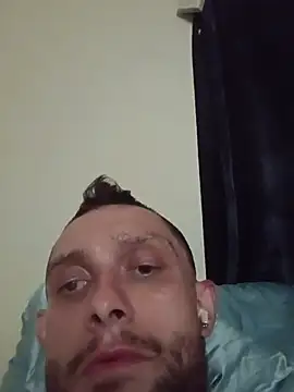 Str8ANIMAL webcam show