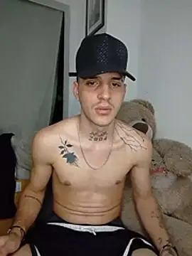 XXX chat uživo modela MaxHornyLatin