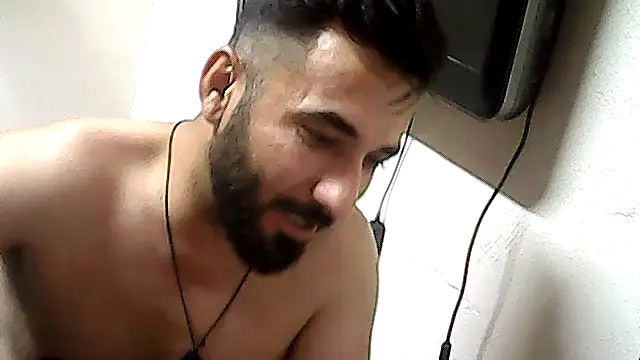 Chatroom XXX en direct de leon_ates