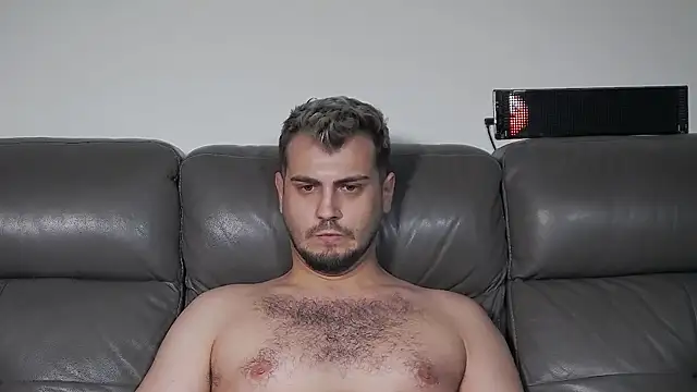 XXX chat uživo modela CrazyDom1