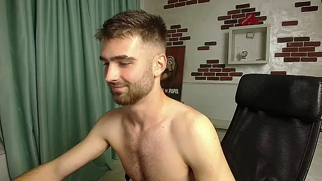 KyloEast live XXX chat