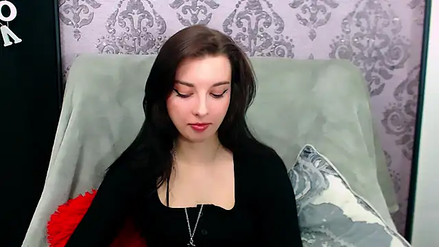 DominantLuna: онлайн-секс-чат
