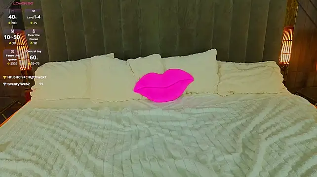 KitnissKiss Live XXX-chat