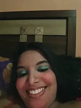 Sexy_Aaradhya Adlı Modelin Canlı XXX Sohbeti