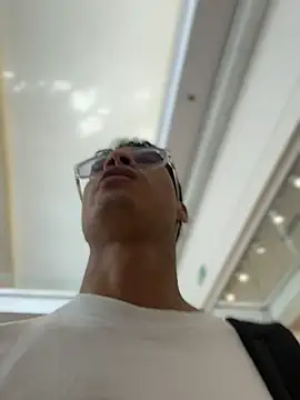 Chat +18 de TavoHot_ ao vivo