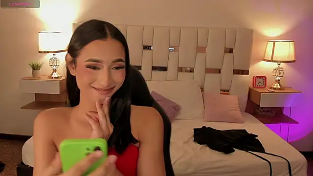 Miss_isaa_X's Live XXX Chat